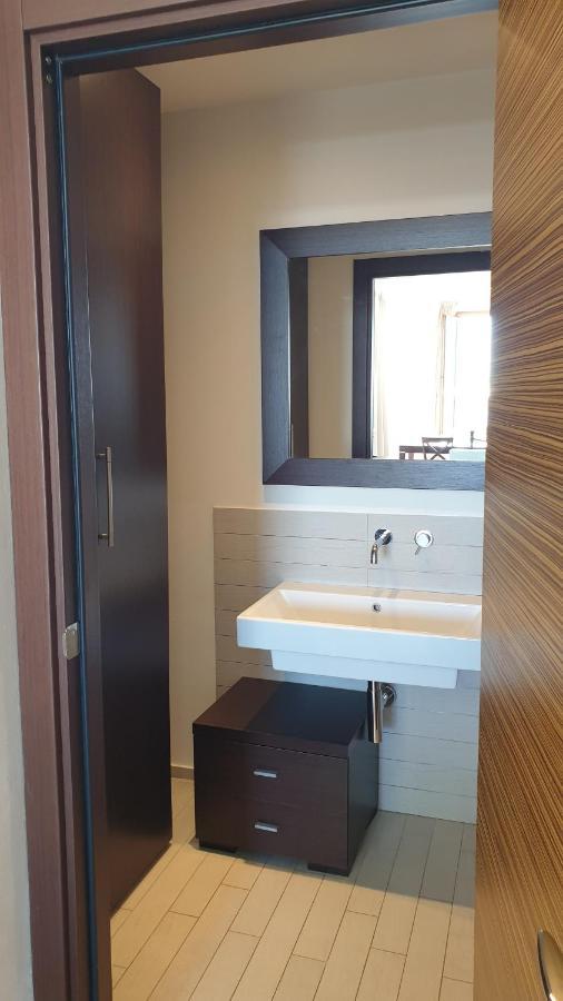 Cala Dei Mori Aparthotel Ливорно Екстериор снимка