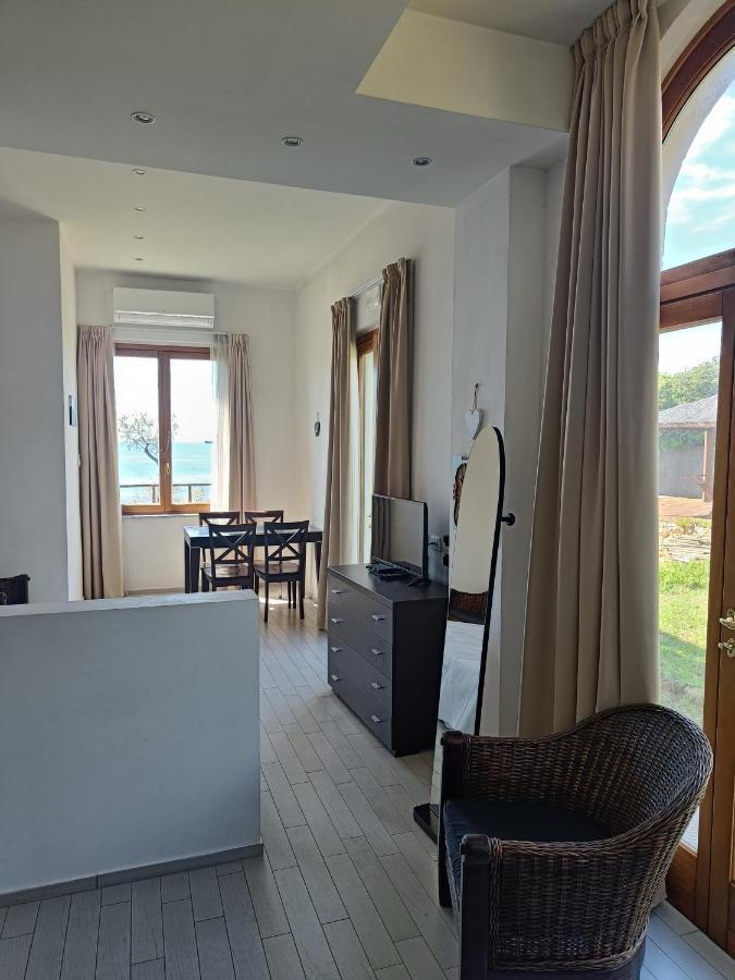 Cala Dei Mori Aparthotel Ливорно Екстериор снимка